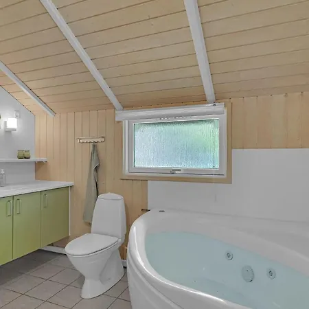 Amazing In With Sauna بيت للعطل *